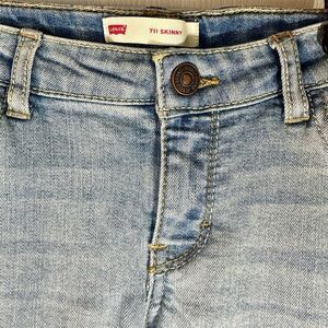 Levi's 711 Women's Skinny Jeans Light Wash Blue Stretch Size M